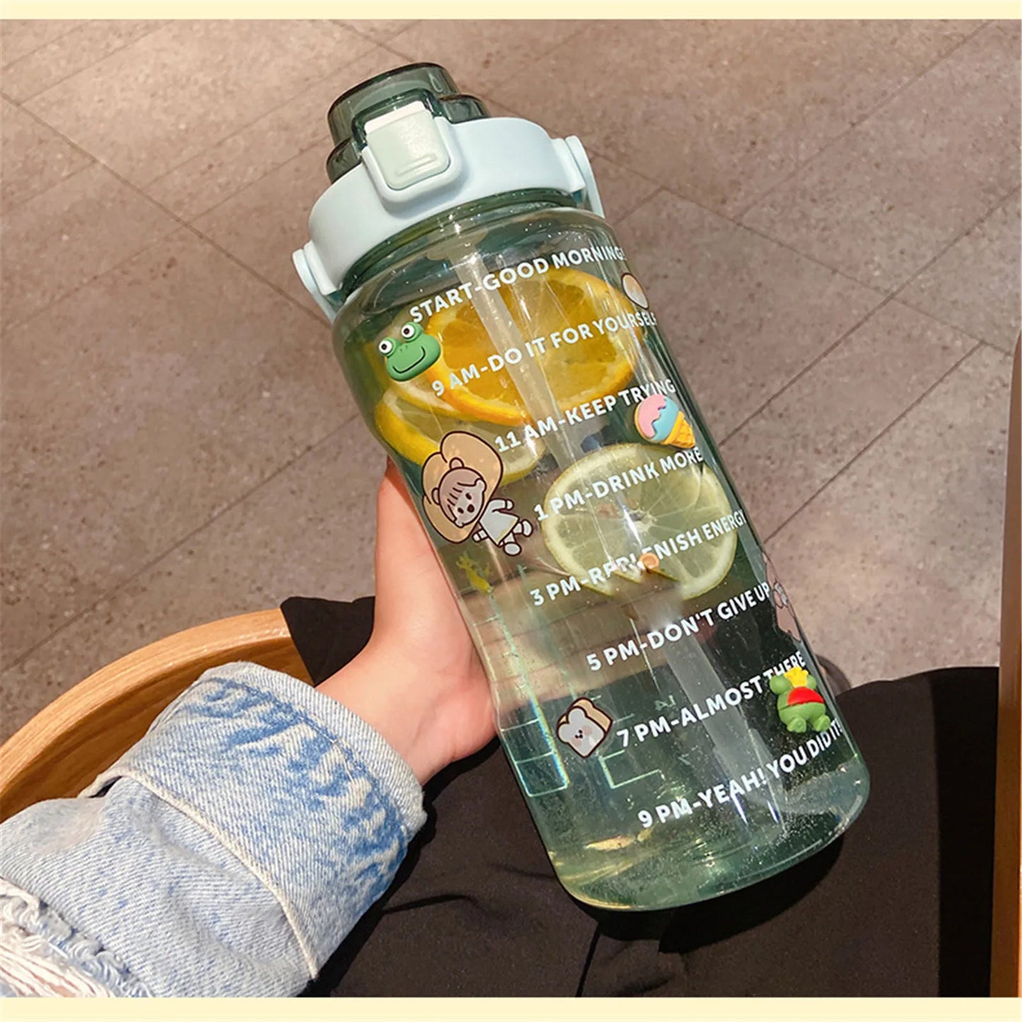 2000ml Large Capacity Sports Water Bottle Portable Water Bottle For Outdoor Commuting Includes Stickers Straw Leak-Proof Design