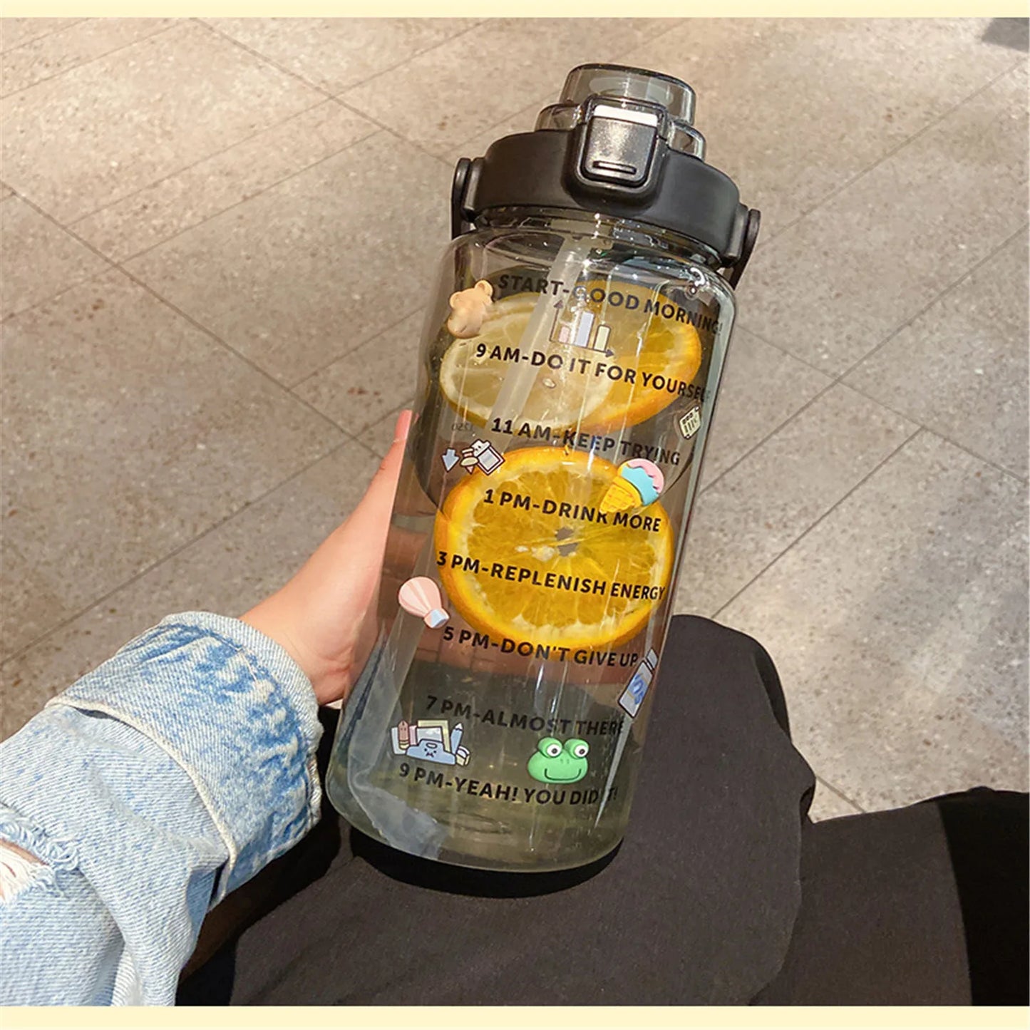 2000ml Large Capacity Sports Water Bottle Portable Water Bottle For Outdoor Commuting Includes Stickers Straw Leak-Proof Design
