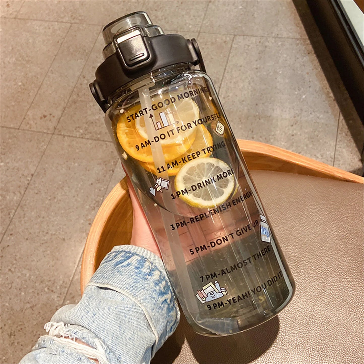 2000ml Large Capacity Sports Water Bottle Portable Water Bottle For Outdoor Commuting Includes Stickers Straw Leak-Proof Design