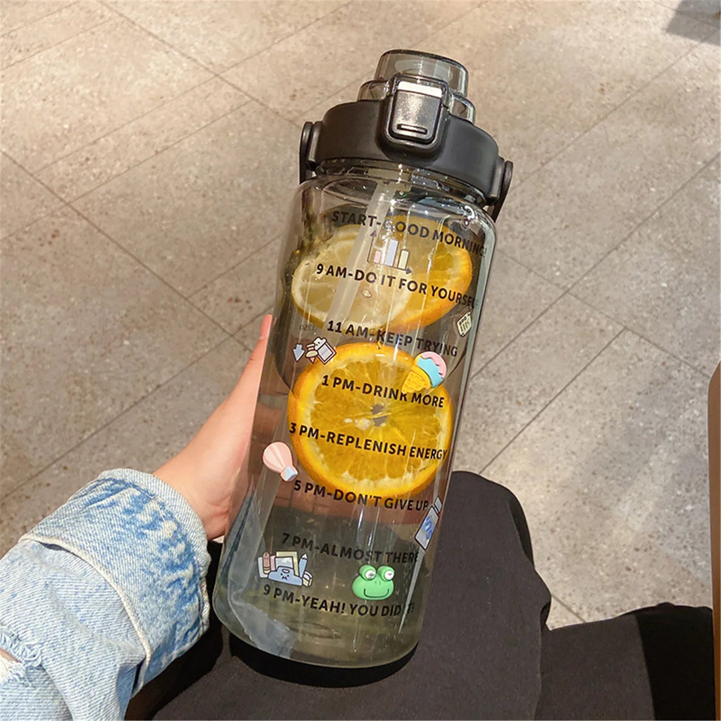 2000ml Large Capacity Sports Water Bottle Portable Water Bottle For Outdoor Commuting Includes Stickers Straw Leak-Proof Design