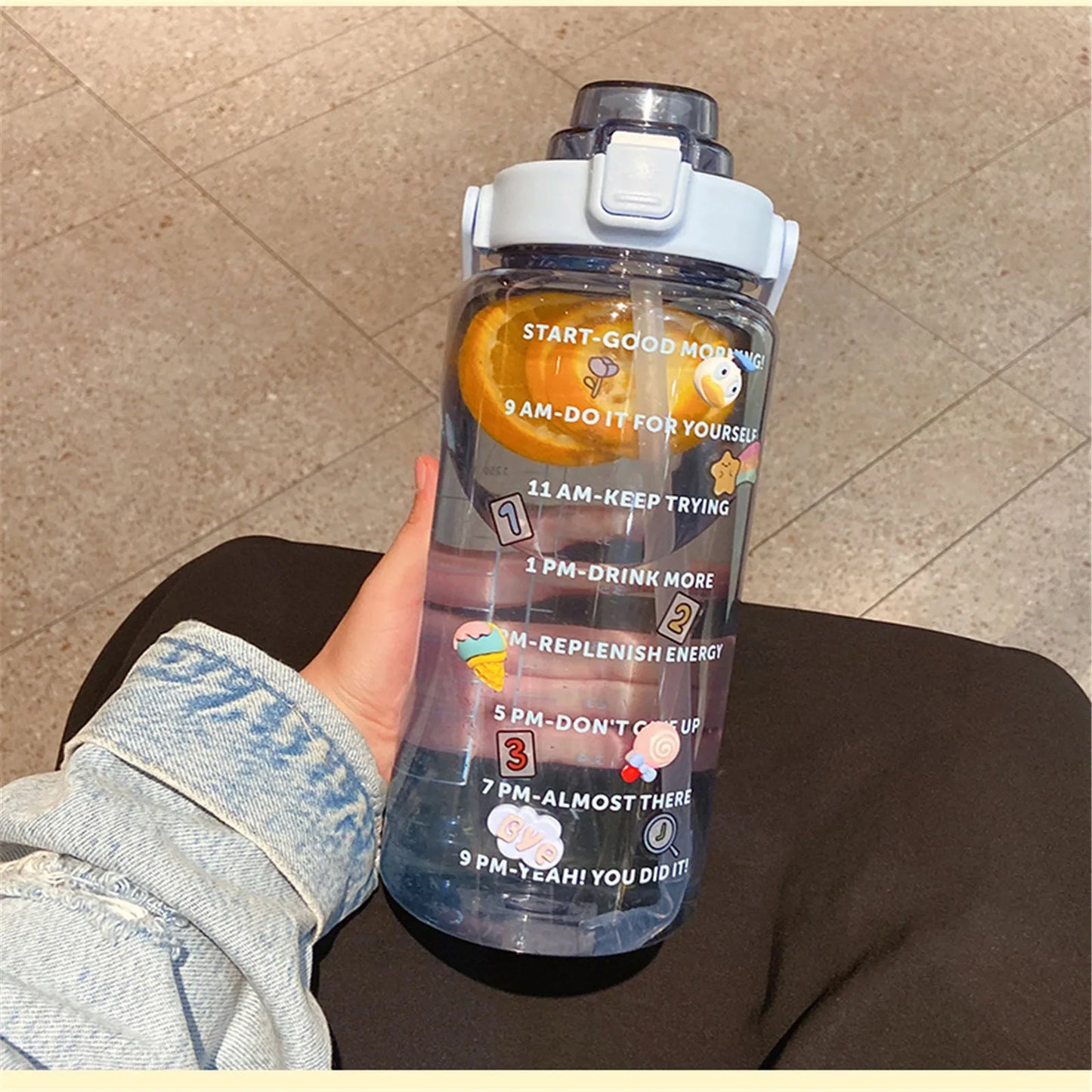 2000ml Large Capacity Sports Water Bottle Portable Water Bottle For Outdoor Commuting Includes Stickers Straw Leak-Proof Design